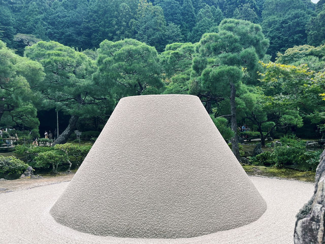 銀閣寺｜神奇視覺錯感銀沙灘！