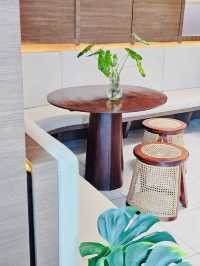 Posto. Dining
