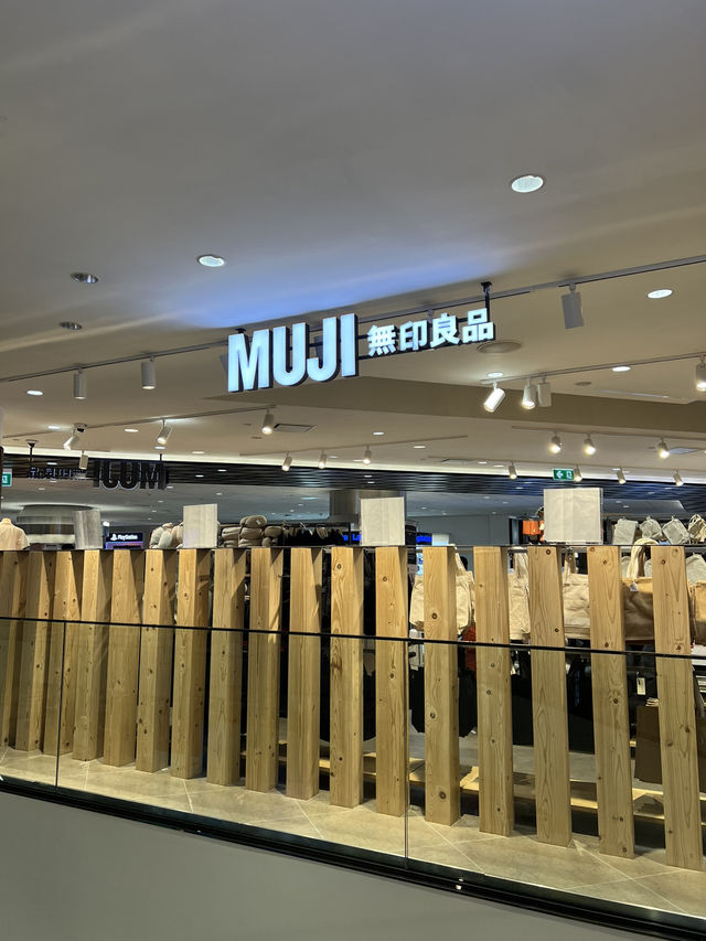 🛒✨ MUJI Siam Discovery – สาขาใหญ่ ใจกลางเมือง