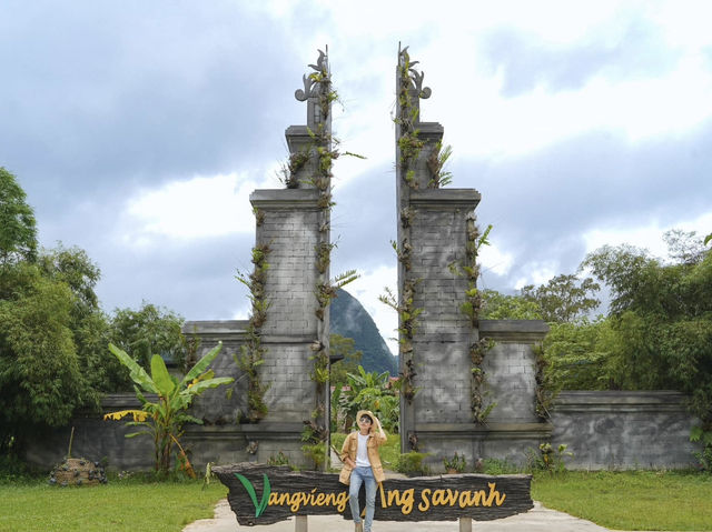 Vangvieng Angsavanh - ວັງວຽງອ່າງສະຫວັນ