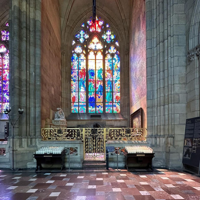 St. Vitus Cathedral in Summer: Prague’s Gothic Masterpiece Under the Sun