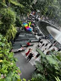 A Mesmerizing Oasis – Jewel Changi’s Rain Vortex