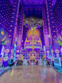 まるで夢の中。ラベンダー色に染まる神秘の寺院💜 #紫の寺 #ワットクラーンクローンワッタナラーム #美しすぎるタイ