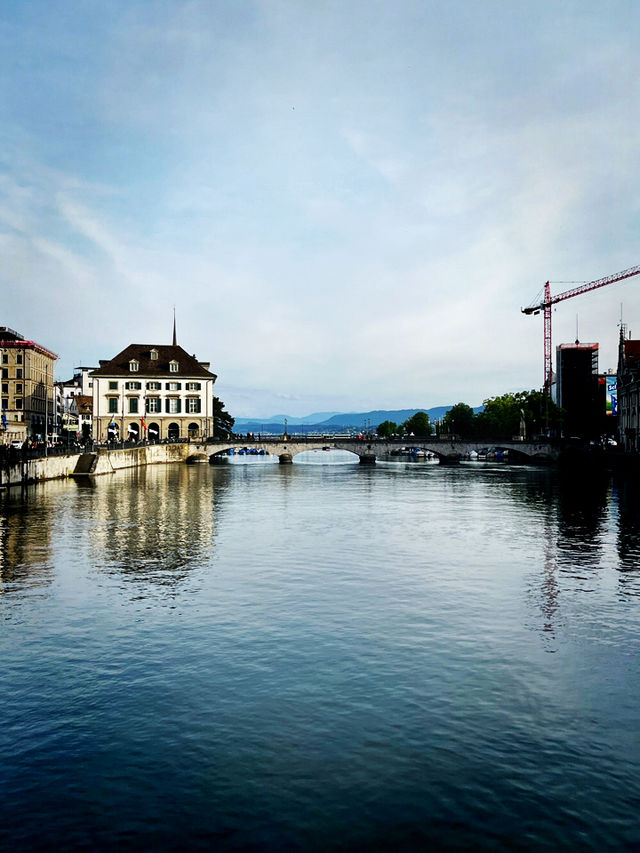 Summer Train Journey: St. Moritz ➝ Zurich – Scenic Swiss Rail Review