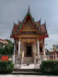 ชมความงามของพระปรางค์สามยอดที่หาดใหญ่ จังหวัดสงขลา