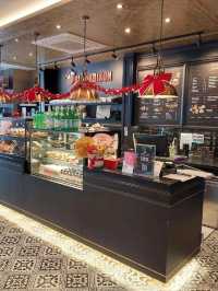 Black bixon cafe