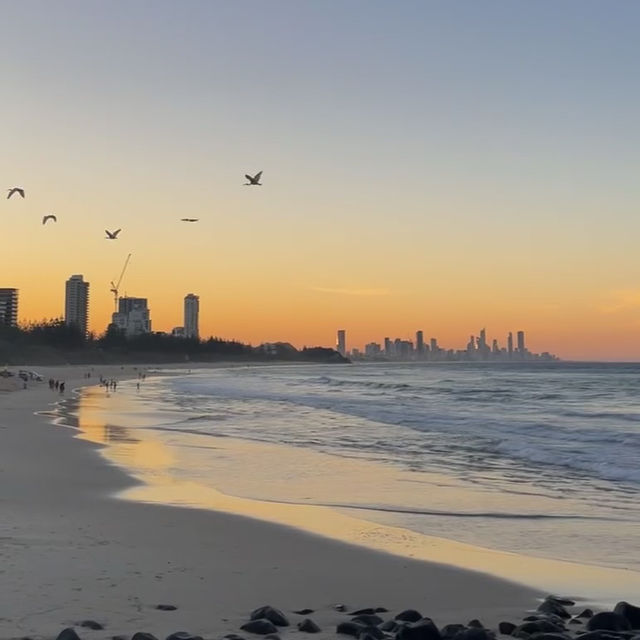 🌅 是誰又能拒絕Burleigh heads呀！！
