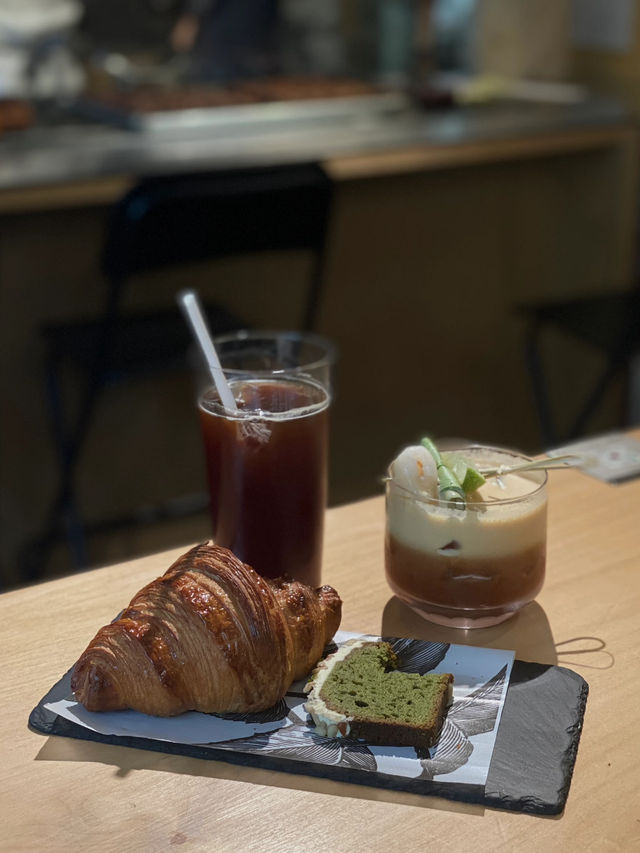 Daydreaming by Monos, Shanghai