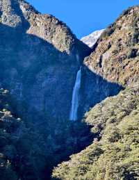 Devil’s Punchbowl Falls: A Thrilling Symphony of Nature in Arthur’s Pass
