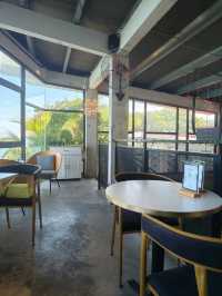 Affordable Café by the Sea? Yes Please