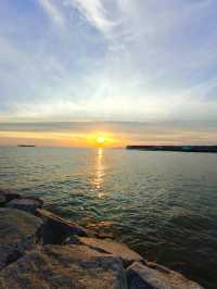 When the Sun Says Goodbye — Pantai Tanjung Gemuk Magic