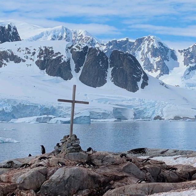 ペンギンの楽園！南極・ペーターマン島の静寂と絶景