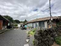 🏡一腳踏進濟州古代生活現場！《城邑民俗村》：這不只是村落，是一座活著的歷史博物館！🌾⛰️