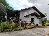 古晋香兰静室 (Green Cottage)： 隐匿花园里的家