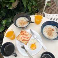 ที่พักในตัวเมืองลำปางคืนละ 6xx.- รวมมื้อเช้า