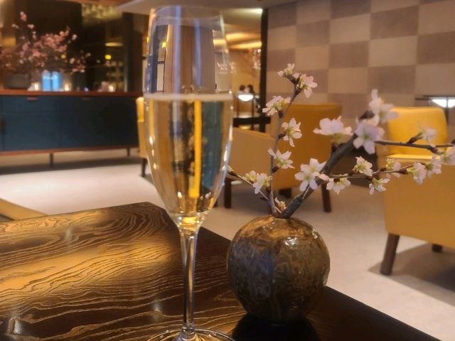 교토(Kyoto) ザ リビングルーム(리빙룸 카페) 桜アフタヌーンティー(사쿠라 애프터눈티)