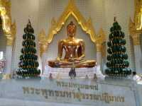 สักการะ..หลวงพ่อทองคำ วัดไตรมิตร
