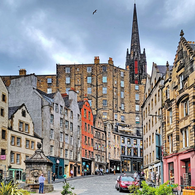 🎨 Cobblestones & Curiosities: Wandering Victoria Street, Edinburgh 