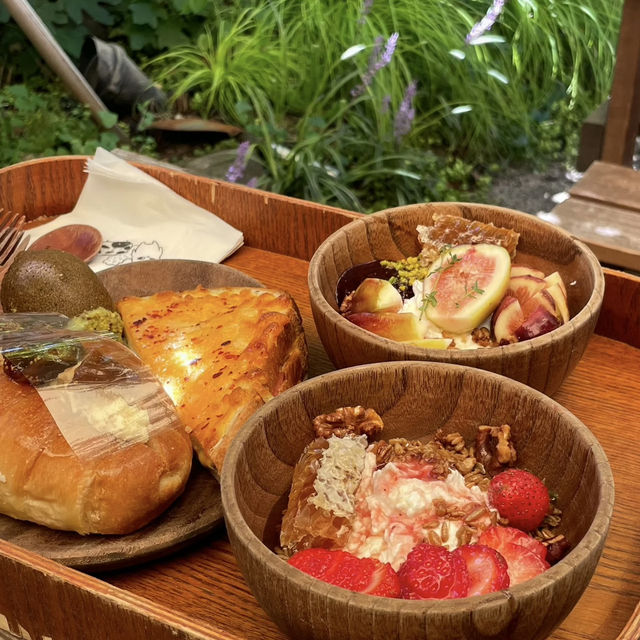 Enchanted Treats & Ghibli Vibes – My Visit to Dotori Garden, Seoul (Jongno / Anguk Branch)