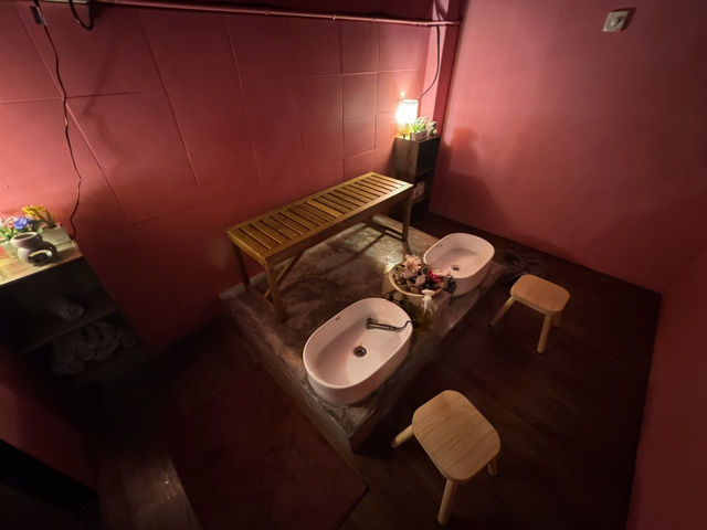 💆‍♀️ Quick Fix for Tired Feet – Decare Thai Spa