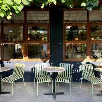 Neighboorhood food Cafe