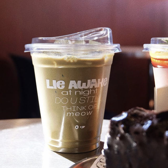  Lie Awake Cafe – ร้านกาแฟเล็ก ๆ