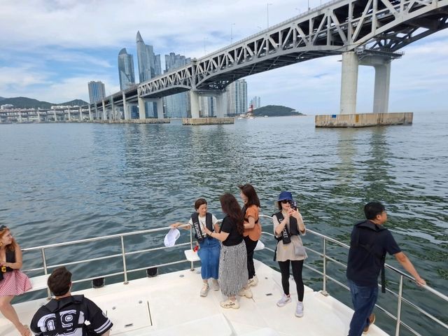 從水營灣遊艇競場出發，開啟釜山海上之旅！