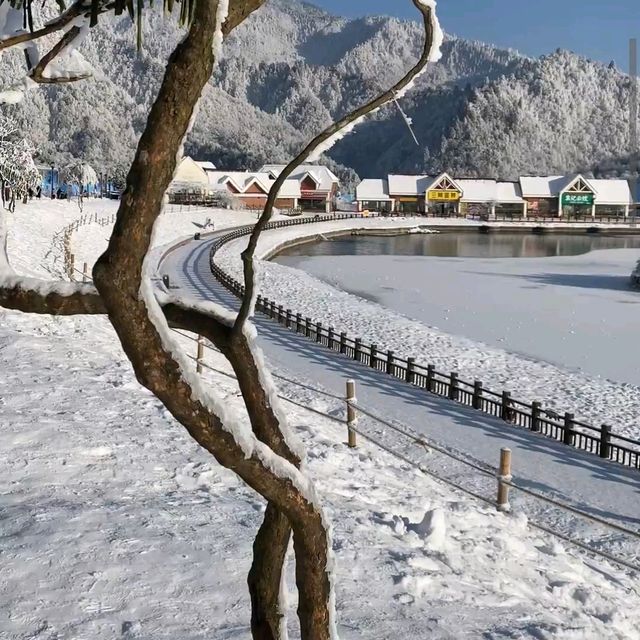 Xiling Snow Mountain (Sichuan)