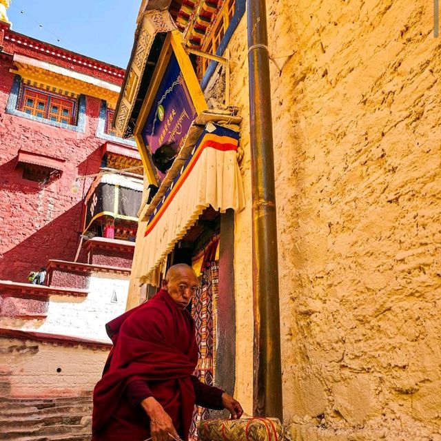 Ganden Monastery Trek (Tibet)