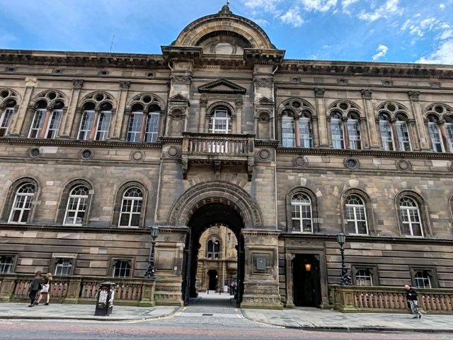 The University of Edinburgh: Architectural Grandeur