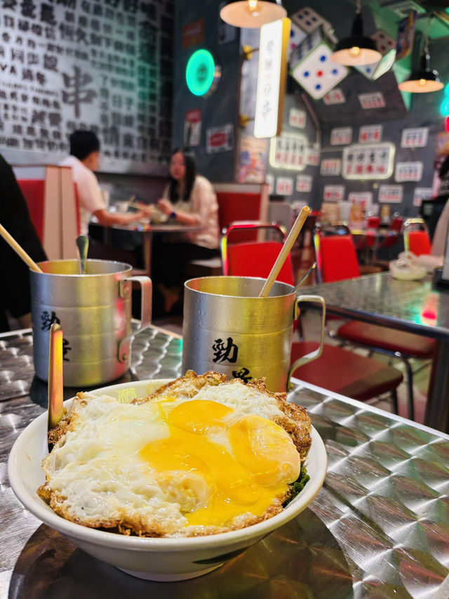 銅鑼灣「毫無分串」｜港式串燒×懷舊茶記風 必試牛叉燒烏冬！