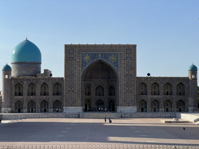 Domes, Bazaars, and Blue Tiles: A Cultural Escape to Samarkand 🇺🇿 🕌 