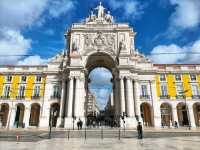 Discovering Iconic Landmarks in Lisbon City Center