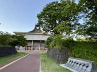 千秋公園-大手門の堀遊歩道與秋田市文化創造館