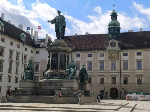 Experiencing the Timeless Charm of Vienna Experiencing the Timeless Charm of Vienna