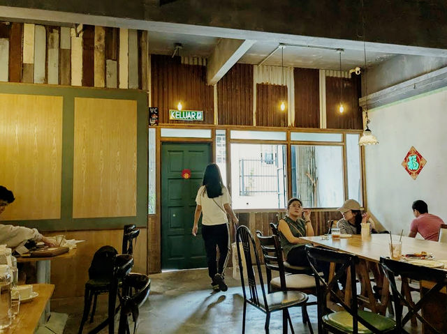 Shikomi Coffee in Sepang