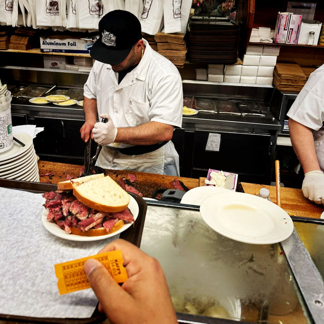 紐約百年經典:Katz’s Delicatessen的必訪魅力 紐約百年經典:Katz’s Delicatessen的必訪魅力