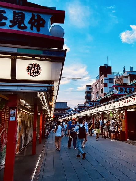 ⛩️「紅燈籠下，是東京最古老的祈願之地」。」