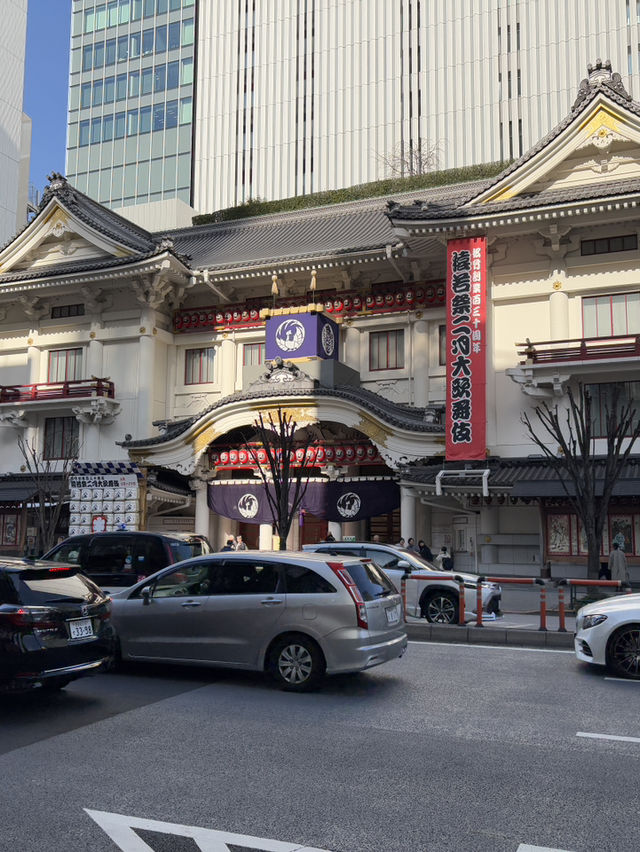 🌆 東京市區一日遊：銀座購物與築地海鮮的經典味蕾之旅！🛍️🍣