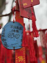 《黃龍溪 · 祈福木牌｜一木一願，一筆一心，皆託付於時光之流》