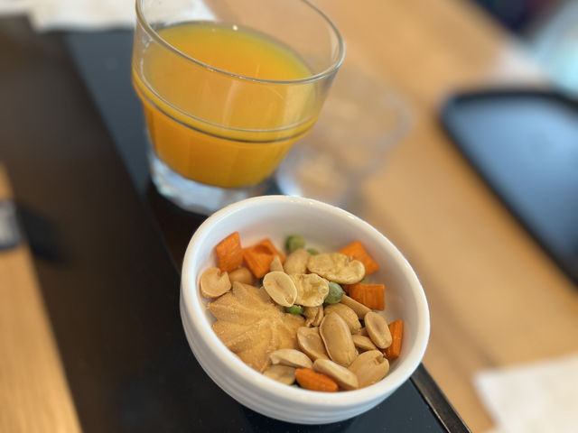 機場貴賓室食住chill 靚飲品享受🥂