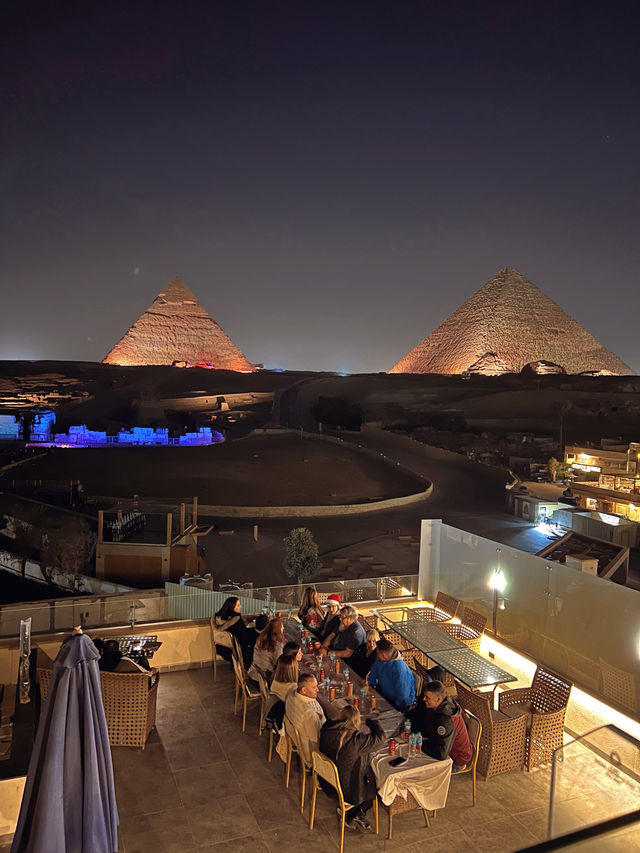 ไม่ต้องเดินให้เหนื่อย จบที่วิวในห้องพัก Pyramid 