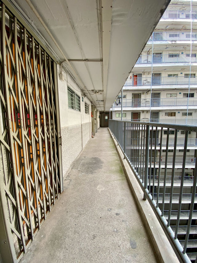 山旮旯的象山邨✨探秘香港井字型公屋建築美🌆 山旮旯的象山邨✨探秘香港井字型公屋建築美🌆