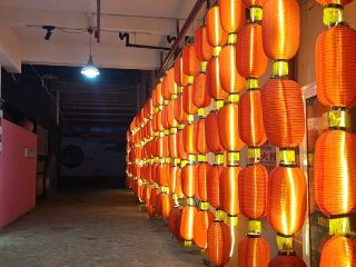 Wuli Street Ancient Street after dark is pure magic—think glowing lanterns, night market energy, and endless fun in the heart of Yongchun! 🌃🕯️ It’s the spot where history meets playful vibes, perfect for late-night explorers and snack lovers.

Stroll through cobbled lanes lined with snack stalls—don’t miss the sesame cakes and peanut brittle! Game booths pop up after sunset, adding a lively touch. Try your luck at local carnival classics and mingle with friendly locals. For a slice of culture, check out the museum tucked in one of the historical buildings—great for a quick history fix. If you’re into dressing up, the costume photography shops let you step into the past (or just snap some unique pics for your feed). The best photo ops? Look for the old arched gates wrapped in lantern light and take your selfie with the street’s antique stonework in the background—insta-worthy for sure!

Practical tips: Start your visit after 6:30 PM, when the street comes alive and snack stalls open up. Wuli Street Ancient Street is well-lit but watch your step near uneven cobbles, especially if it’s recently rained. Weekends get busy; for less crowd, hit a weekday evening. Keep cash handy as some booths might not offer mobile payments. 

Precaution: Hold onto your belongings—busy nights invite a little jostling! 

#Yongchun #NightMarket #StreetFood #LocalCulture #TravelTips