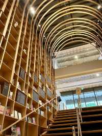 📚 A Literary Escape: The Haruki Murakami Library at Waseda