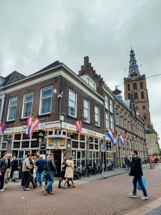 🇳🇱 A Day Trip to the Dutch Town of Den Bosch | Market, Cruise, and Desserts—All in One! 🛶🧀