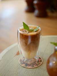 คาเฟ่ Pet friendly หัวหิน ขนมเครื่องดื่มอร่อย 📚🕰️