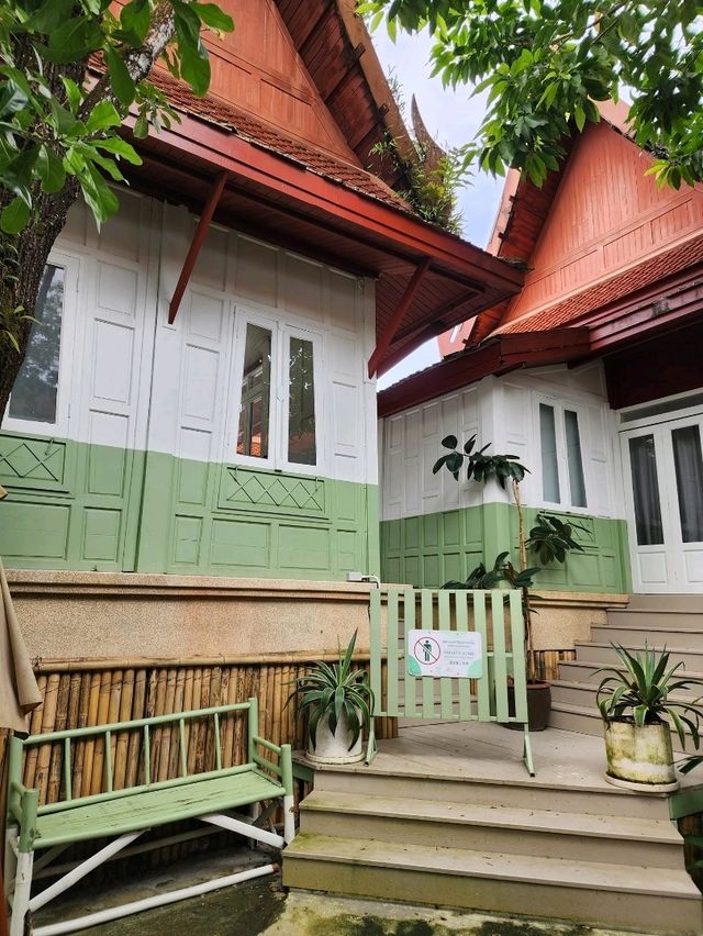 Lily Lake Escape🌿