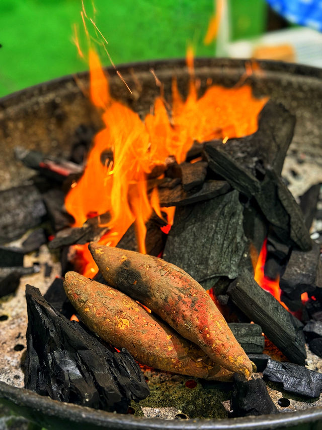 ใครชอบของย่างต้องมาที่นี่ ริมทะเลฮ่องกง ใครชอบของย่างต้องมาที่นี่ ริมทะเลฮ่องกง