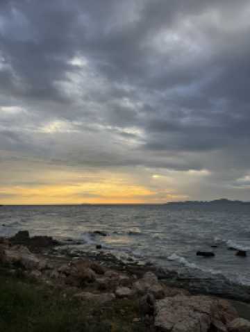 Lighthouse Bay พัทยา จุดเช็คอินชิลริมทะเลแบบคูลๆ